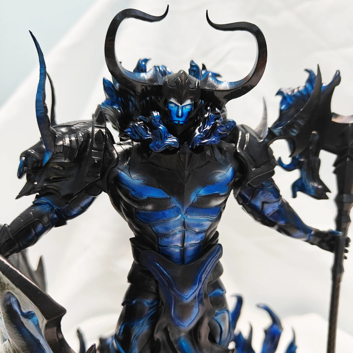Solo Leveling – Tank Ein Actionfigur 25 cm | Bemalte Resin Statue Sammlerstück